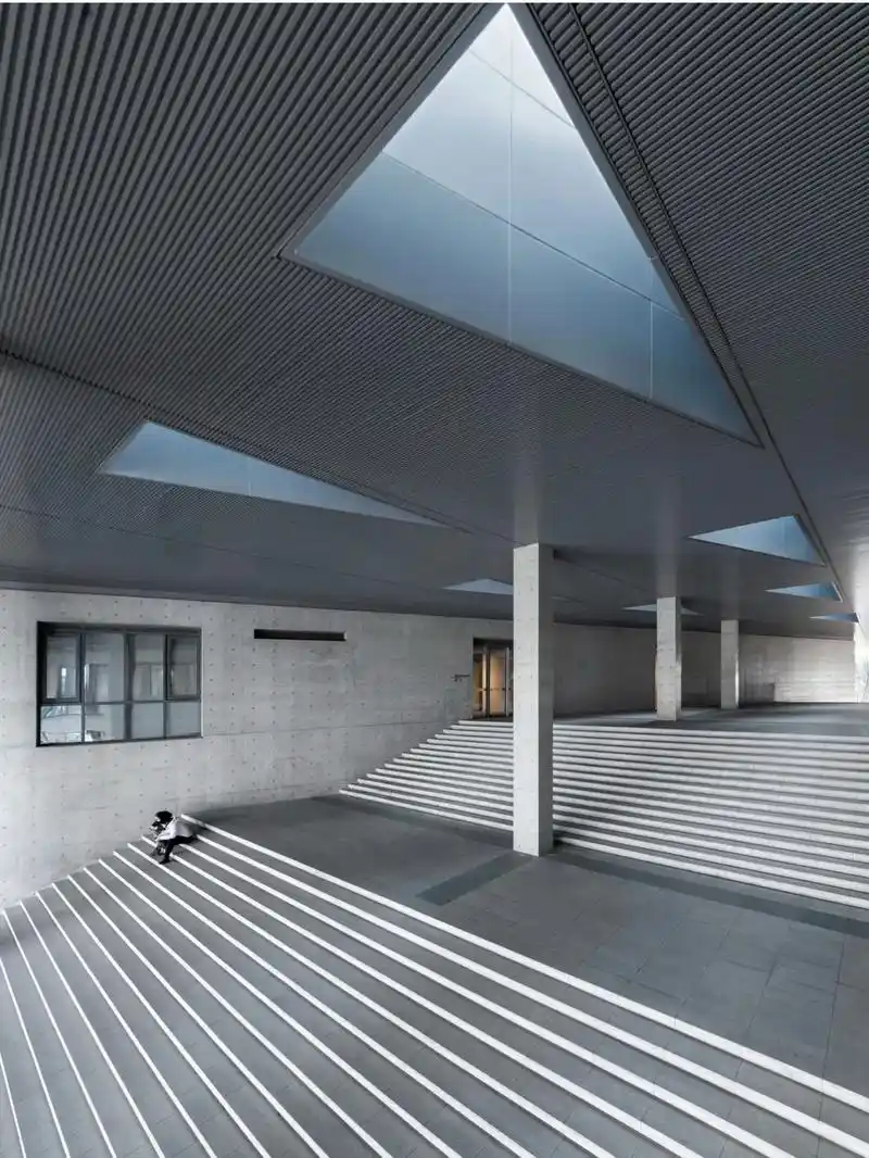 安藤忠雄的大屋顶良渚文化艺术中心