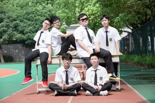 田家炳c169班最美毕业照