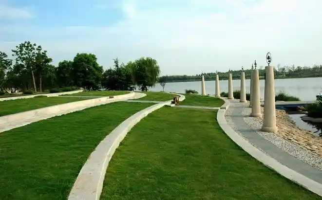 p data-id="gnx4moy3ym">三水萧林,位于昆山市萧林路与江浦路交汇处