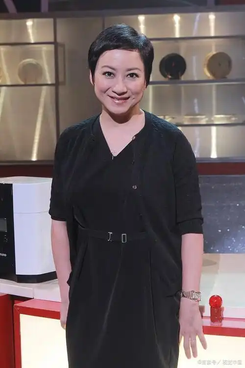 谢宁:从香港小姐到老戏骨,她的演艺之路有多不易?