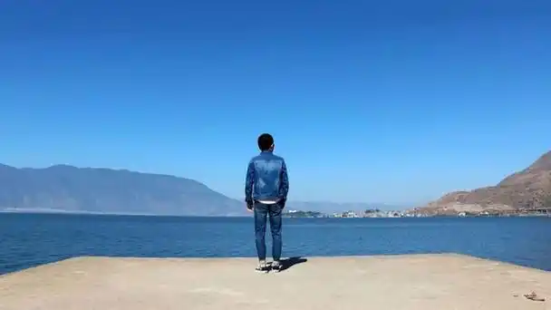 季羡林《悲喜自渡》:每个孤独的成年人,都从中获得了救赎