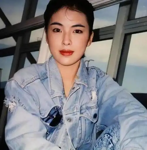 张学友:娶女神罗美薇,宠妻28年生两女,如今62岁的我不敢老去