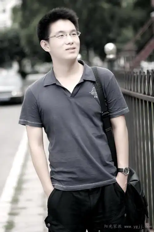 上海家教-在校大四学生家教-徐汇 华东理工家教 生活照