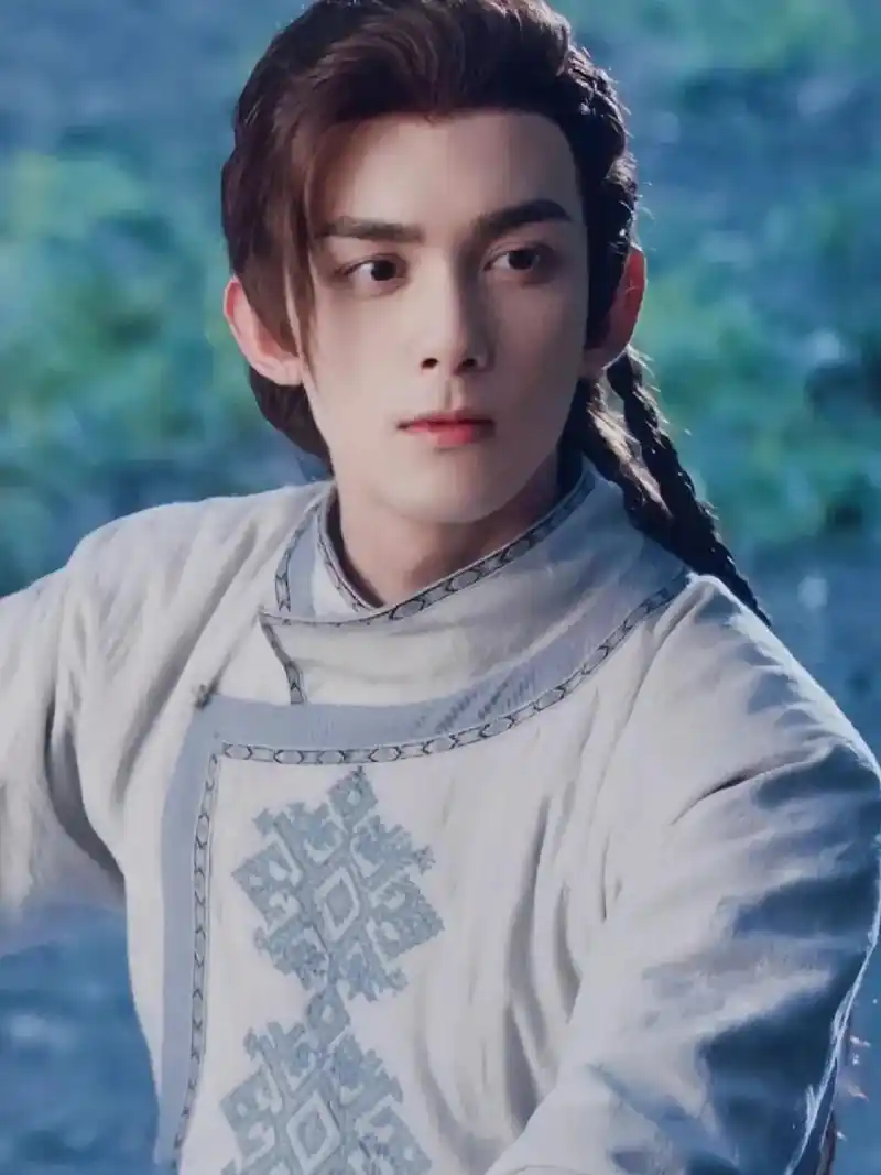 吴磊饰演的阿诗勒隼怎么可以那么帅啊  omg!