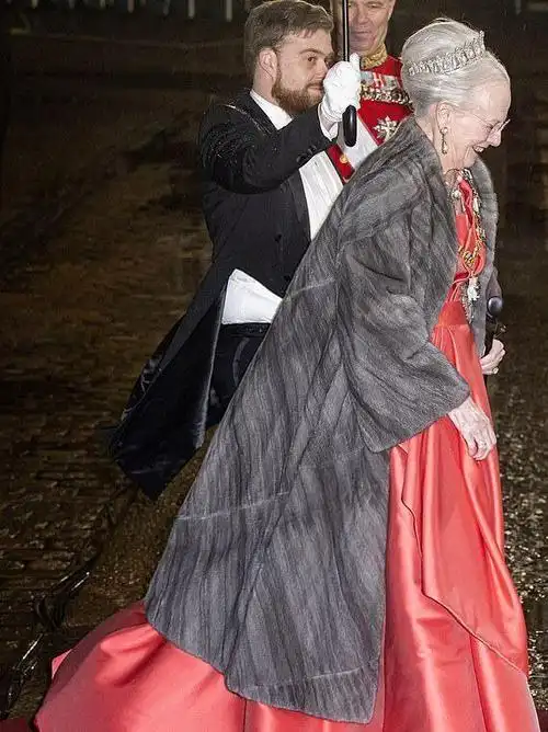 女王为了留住她"打破契约"退位|玛丽|王室|王储|弗雷德里克|丹麦女王