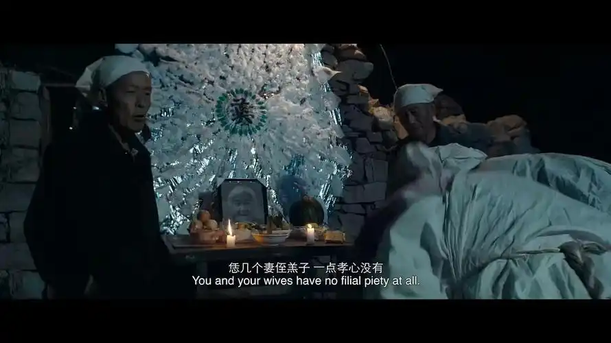 回顾86岁老人去敬老院前自尽儿女却在葬礼上鼓掌称之为喜丧