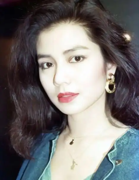 香江美人钟楚红:在影坛仅十一年却留下无数经典,对丈夫一往情深