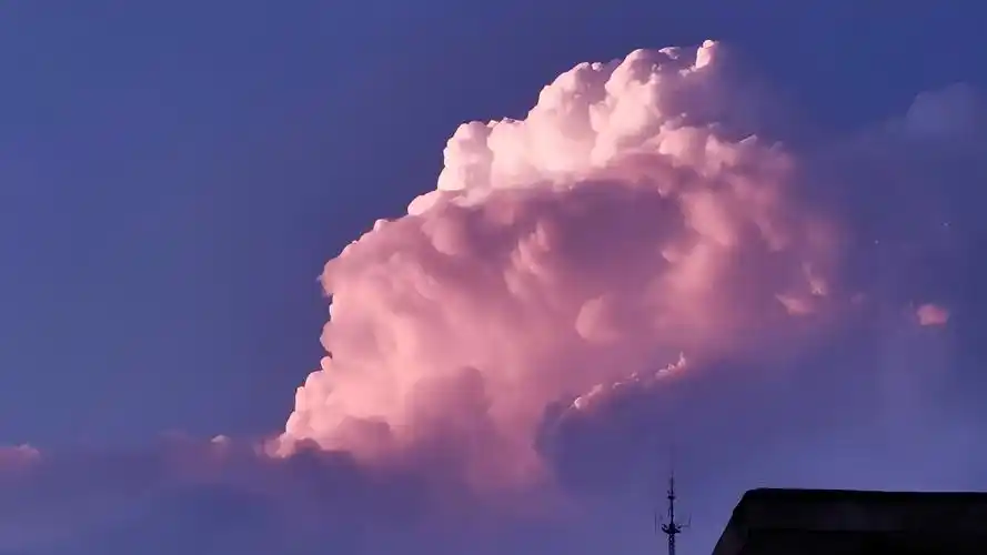 粉色云(风景静态壁纸) - 静态壁纸下载 - 元气壁纸