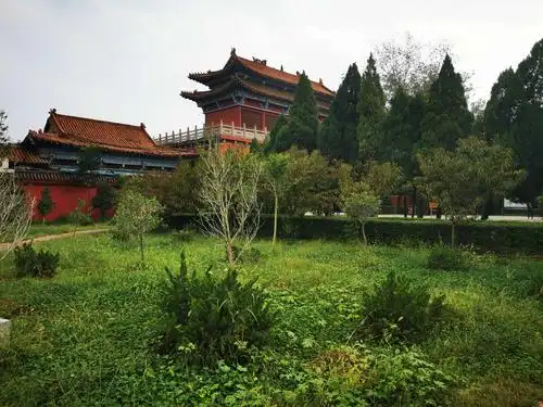 摘星台景区秋景美如画