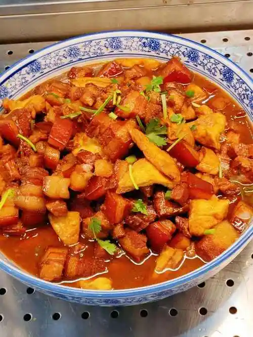 红烧肉炖豆腐泡怎么做 红烧肉炖豆腐泡怎么做好吃