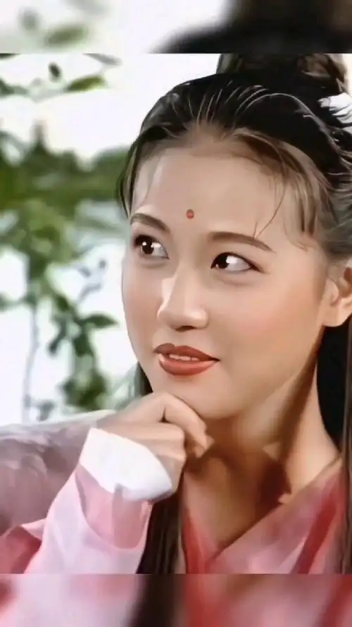 就周芷若这个角色来说,周海媚的扮相丝毫不输高圆圆#怀旧经典影视