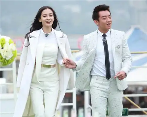 【图】郑凯和baby照片如此亲密 节目中是兄弟么