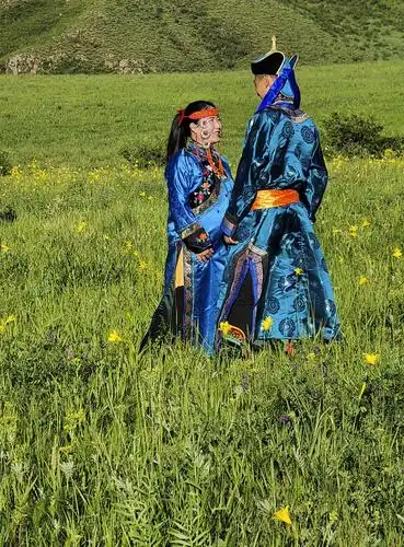 草原我的家…… 写美篇          在这里首先感谢莲花等草原上的人们