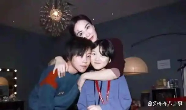 王菲前夫窦唯:两婚两离伤的是女儿,两份嫁妆背后是沉重的父爱