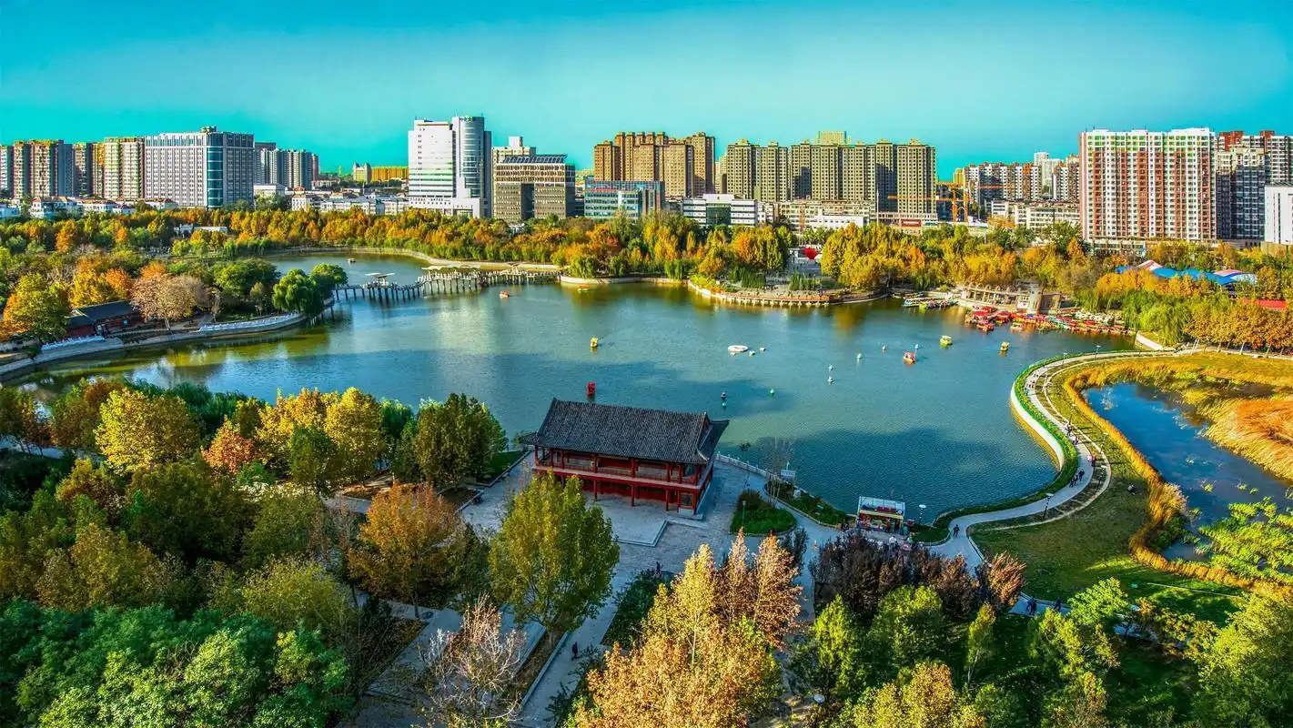 河北石家庄:"蝶变"摄影展举办