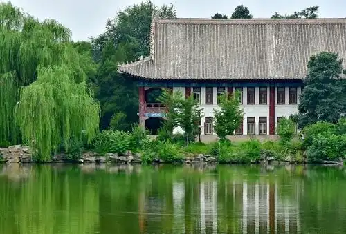 北京大学校园美丽风景