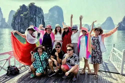 我随保利合唱团旅游集体照大全