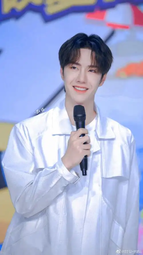 王一博冰雨火#98#王一博陈宇#你的微笑是我开心的燃料光是遇见就