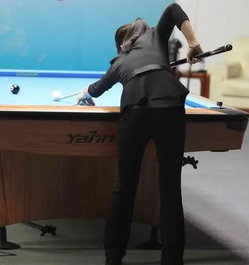 其次就是她高超的打球技术,要知道,潘晓婷可是我国的"九球天后",她是