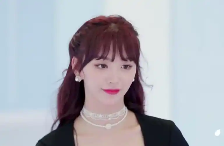 青春有你2刘雨昕彰显男友力鼓励孔雪儿重拾自信