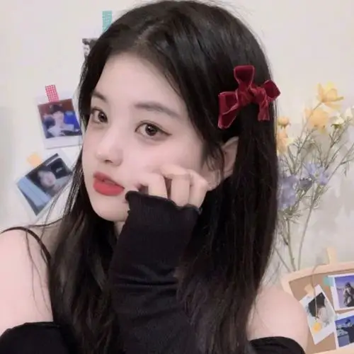 头像丨女生入目无他人