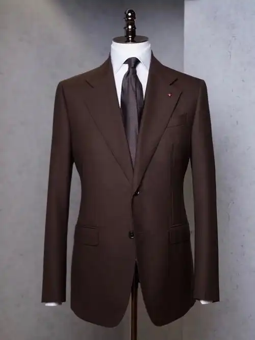 衣橱必备咖啡色