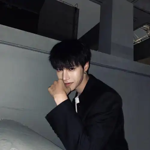 想想自己也是70后了80后帅哥头像真人头像