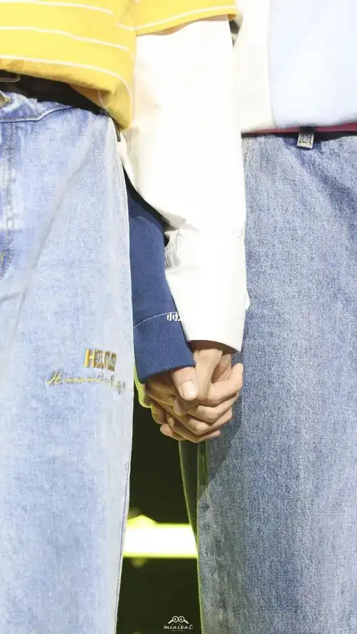 文轩壁纸#宋亚轩#刘耀文_壁纸_宋亚轩_刘耀文_文轩_素材_壁纸