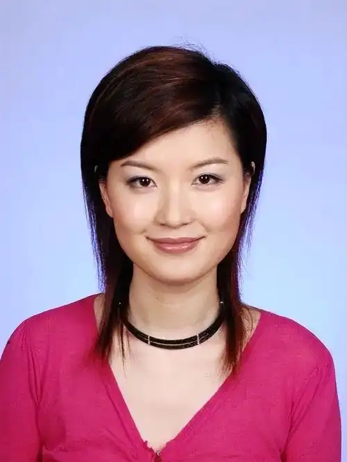 东方卫视美女主持陈蓉,因丑闻被迫转幕后,恐无望回归前台主持