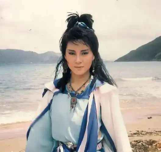 魏秋桦:黄蓉,鱼玄机,练霓裳,都不如现实中的我风情万种 .