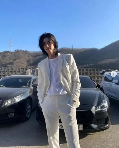 盘点8位韩国长发男星