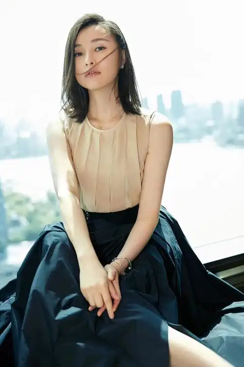 "当红小生"朱亚文:爱情婚姻催熟了我_沈佳妮