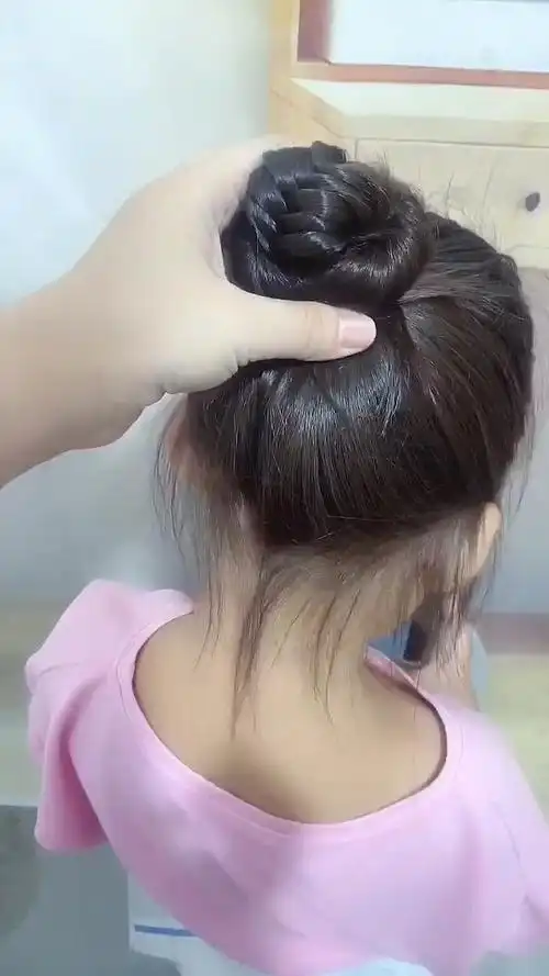 全民最火编发#早起上学给孩子快速扎丸子头
