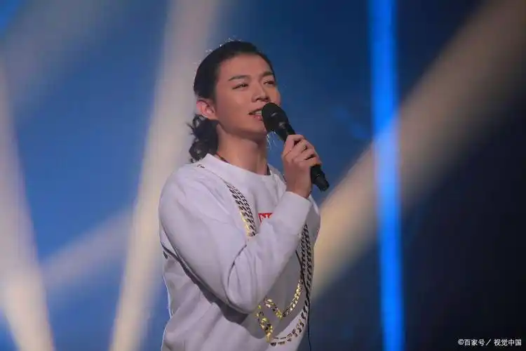 霍尊:音乐之路的坎坷与辉煌,才华与坚持铸就的乐坛传奇_成长_情感