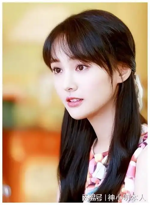 债主从国内追到国外褪去光环的郑爽如今过得如何