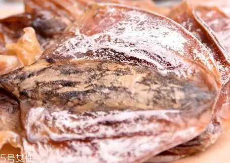 墨鱼干发霉了还能吃吗 墨鱼干发霉了怎么处理