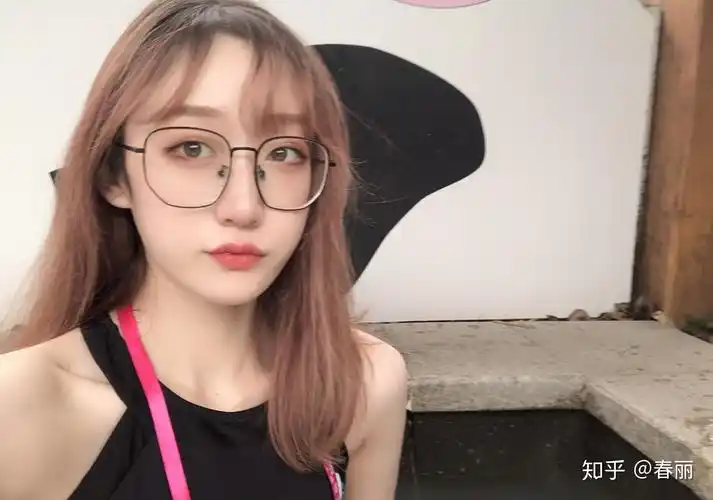 大学一直素颜的女生心里怎么想的