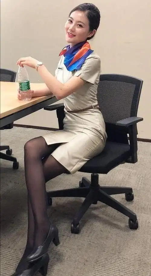 那些优雅动人的空姐,真是赏心悦目