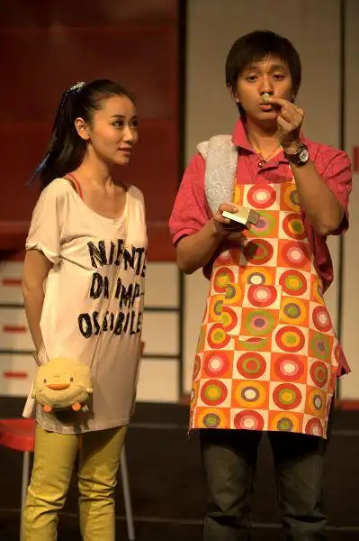 《谁爱谁》演出倒计时 王佳妮花騉才华受肯定