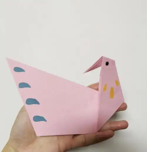 泉山区飞扬幼儿园小班美术手工折纸《天鹅》活动分享