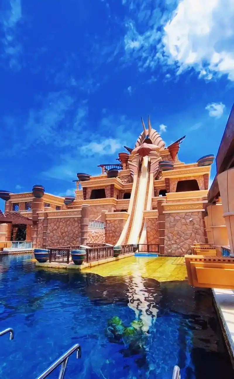 三亚亚特兰蒂斯酒店.想要坠入深海里,独自去最深的海底,还想潜 - 抖音