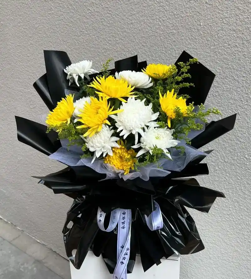 清明节 菊花花束 "怀恋悼念"是是菊花的话语.表达对逝者的 - 抖音