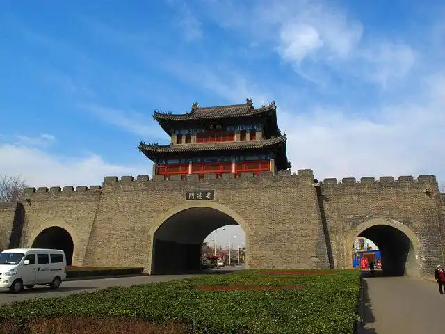 开封古称东京(亦有汴梁,汴京之称),简称汴.