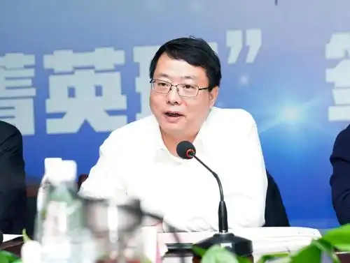 郎酒股份总经理付饶发表讲话