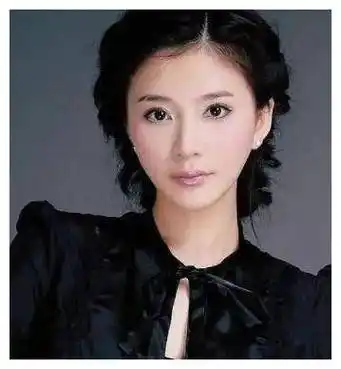 陈坚红:名模出身,身价过亿,却嫁浪子王志文,如今她后悔吗?