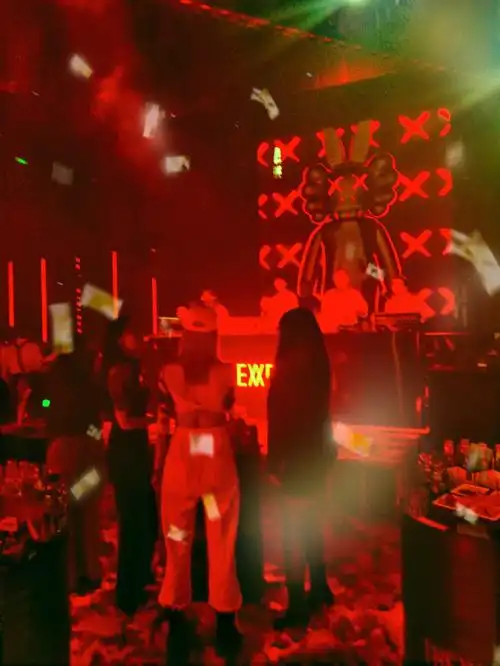 辣潮酷蹦迪酒吧纸醉金迷尽在thexxpub