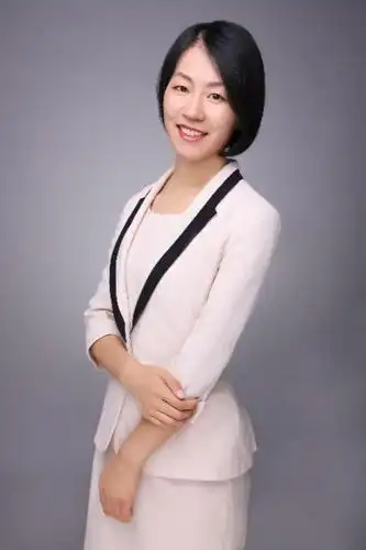 鲁艺老师-ttt训练导师,isol国际职业培训师,擅长沟通与影响力,情绪