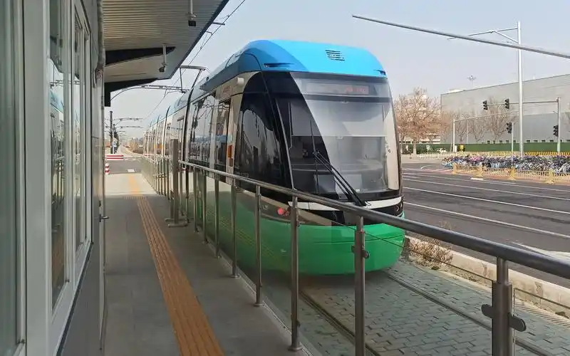 北京公交pov——亦庄有轨电车t1线(定海园-屈庄(奔驰南))(前方展望)