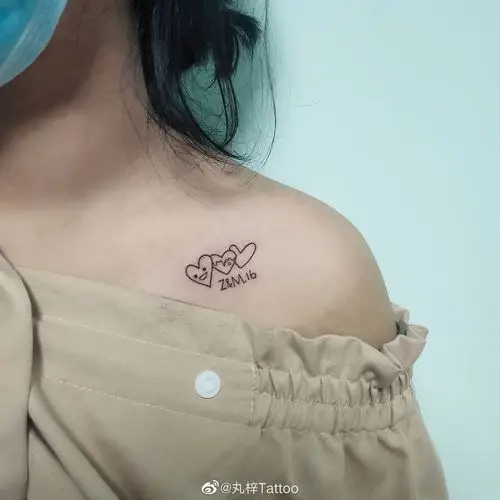 女生花卉可爱清新纹身