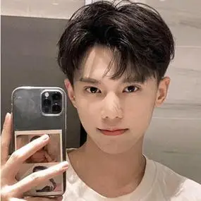 男生中分发型该搭配 发型搭配-ship188.com